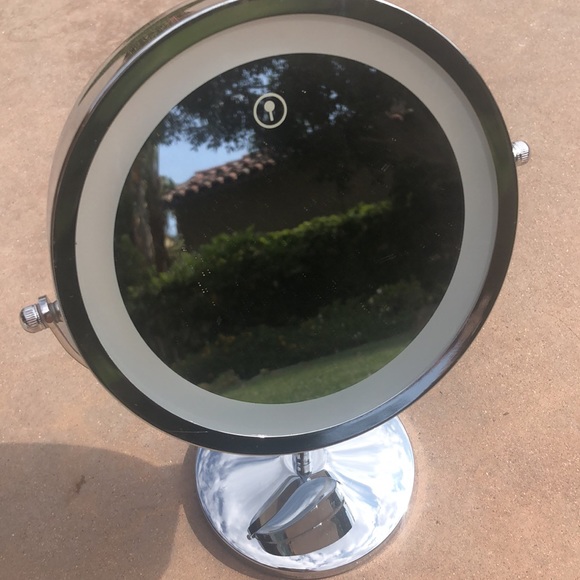 MAKEUP MIRROR 10X - Picture 7 of 9